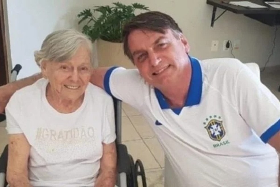 Mãe de Jair Bolsonaro morre aos 94 anos no interior de São Paulo