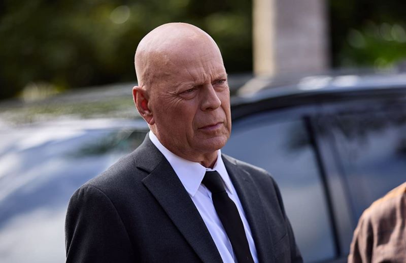 Bruce Willis não reconhece mais a mãe, conta primo