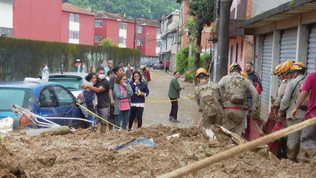 Escolas de samba se mobilizam em favor das vítimas de Petrópolis