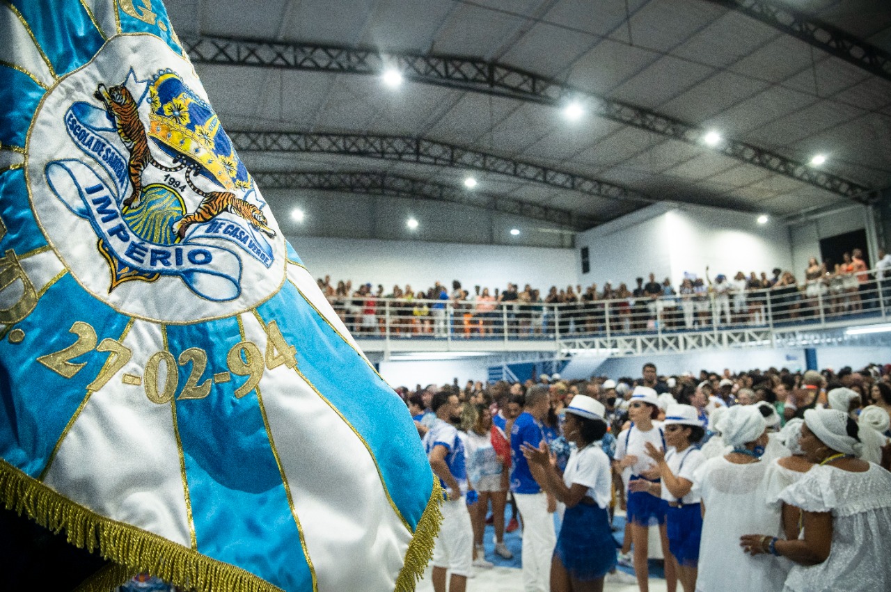 Após lançar enredo, Império de Casa Verde marca data para festa