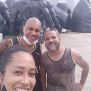 Luana Costa e os carnavalesco Eduardo Caetano e Anselmo Brito. Foto: Divulgação