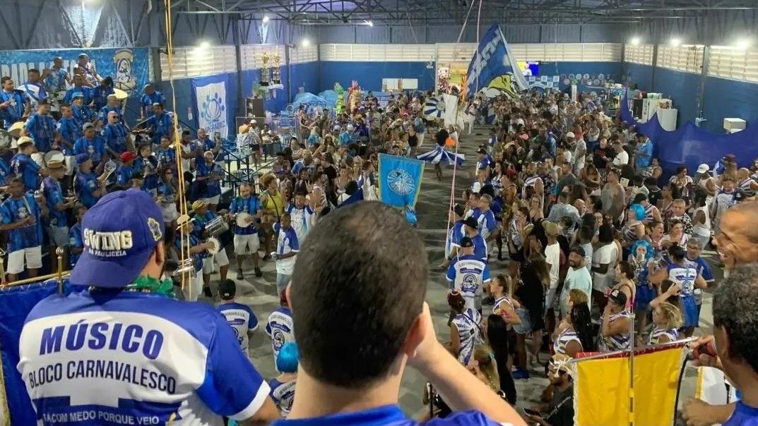 Veja imagens do baile de Carnaval do bloco Tá com Medo Porque Veio