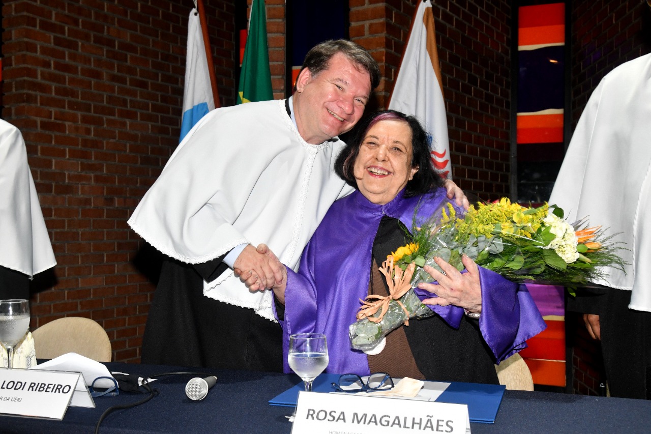 VÍDEO: Comentarista do SRzd, Cezário lamenta a morte de Rosa Magalhães