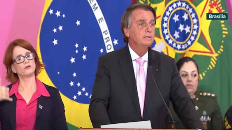 Bolsonaro: 'Mulheres estão praticamente integradas à sociedade'