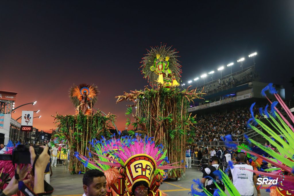 Desfile 2022 da Rosas de Ouro. Foto: Cesar R. Santos/SRzd