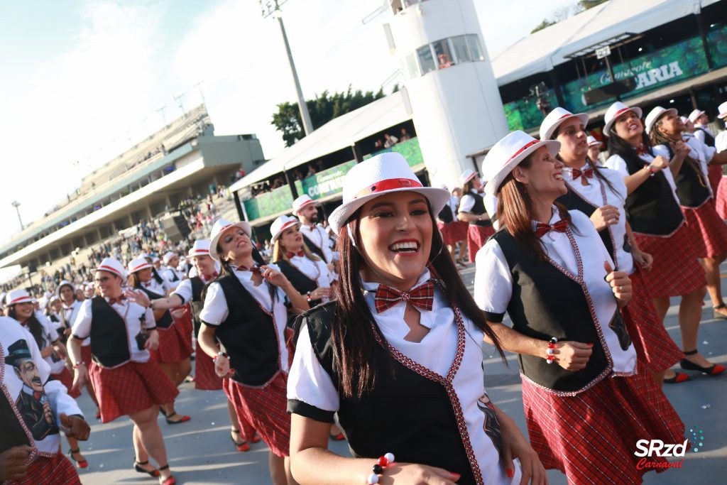 Desfile 2022 da Dragões da Real. Foto: Cesar R. Santos/SRzd