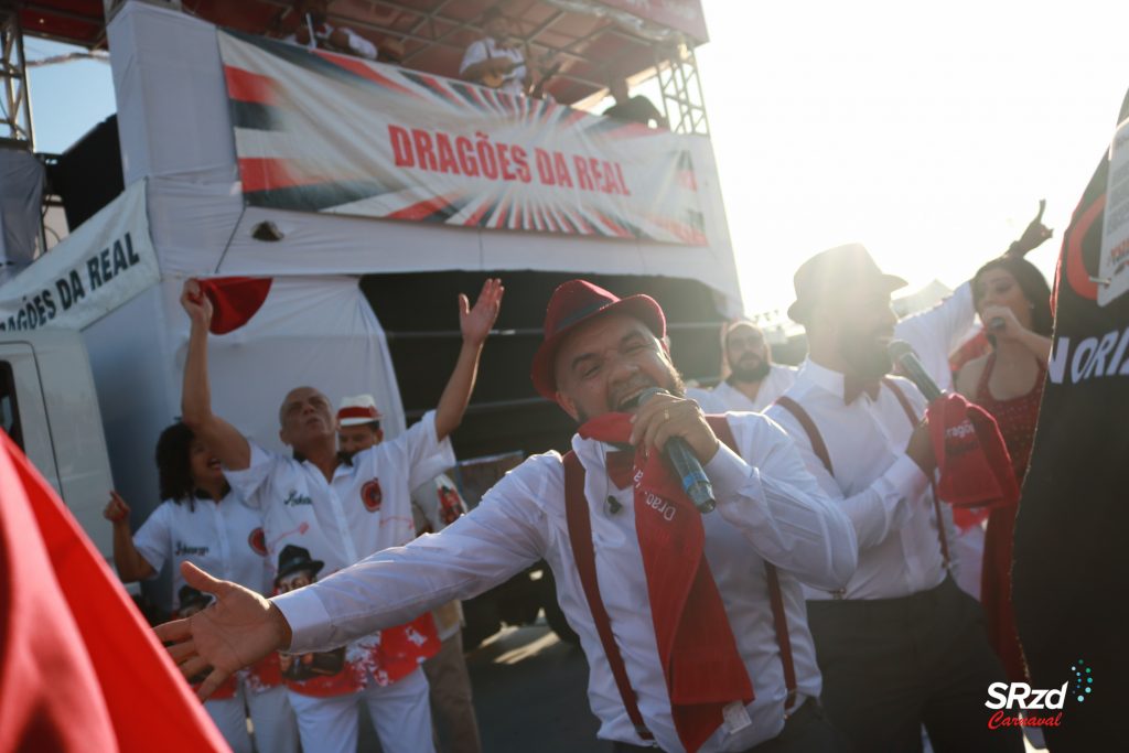 Desfile 2022 da Dragões da Real. Foto: Cesar R. Santos/SRzd