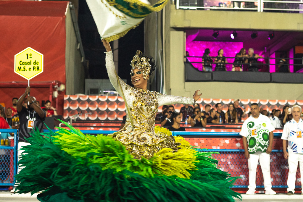 Imperatriz faz evento com Dudu Nobre para apresentar Leandro Vieira e equipe