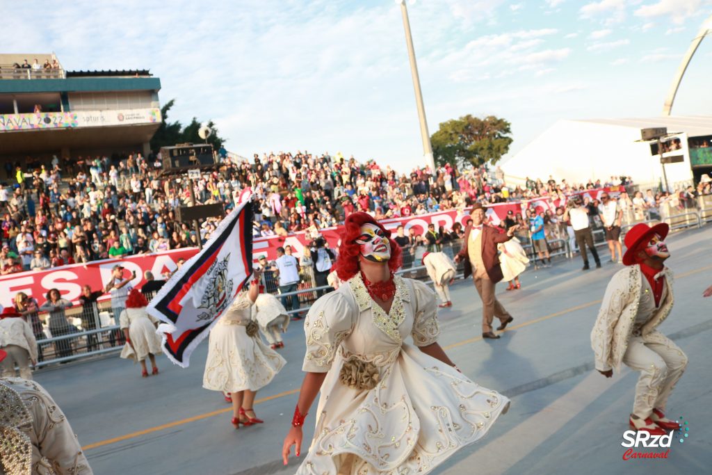 Desfile 2022 da Dragões da Real. Foto: Cesar R. Santos/SRzd