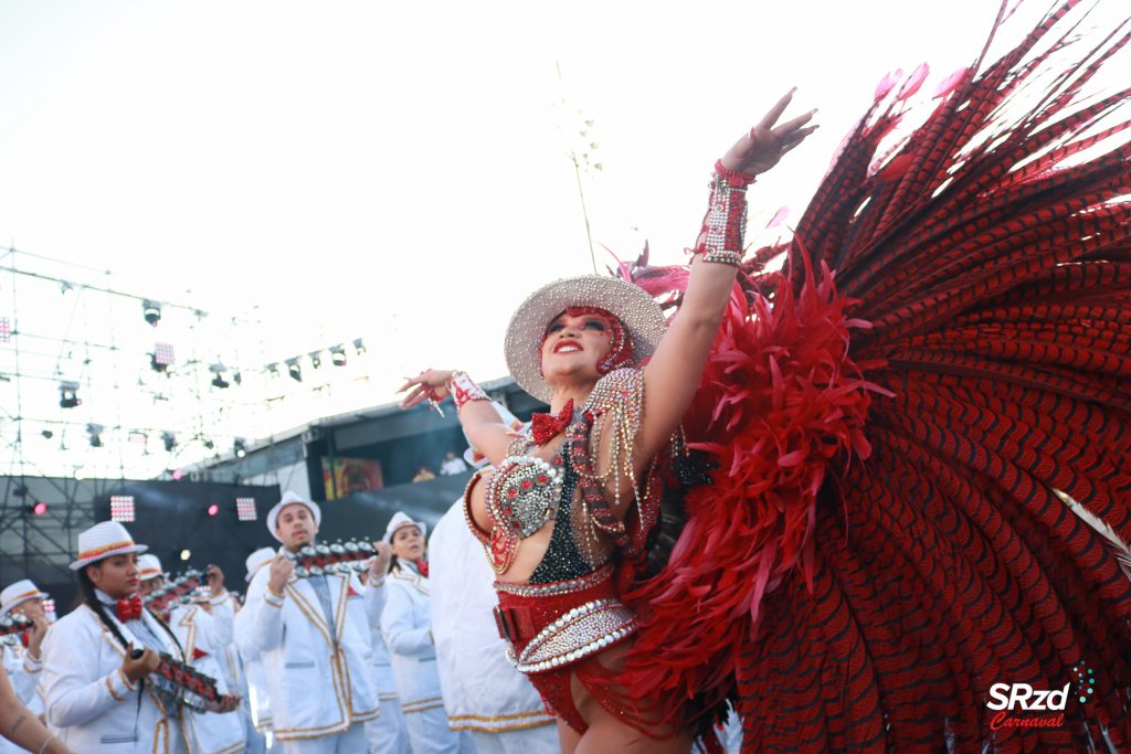 Desfile 2022 da Dragões da Real. Foto: Cesar R. Santos/SRzd