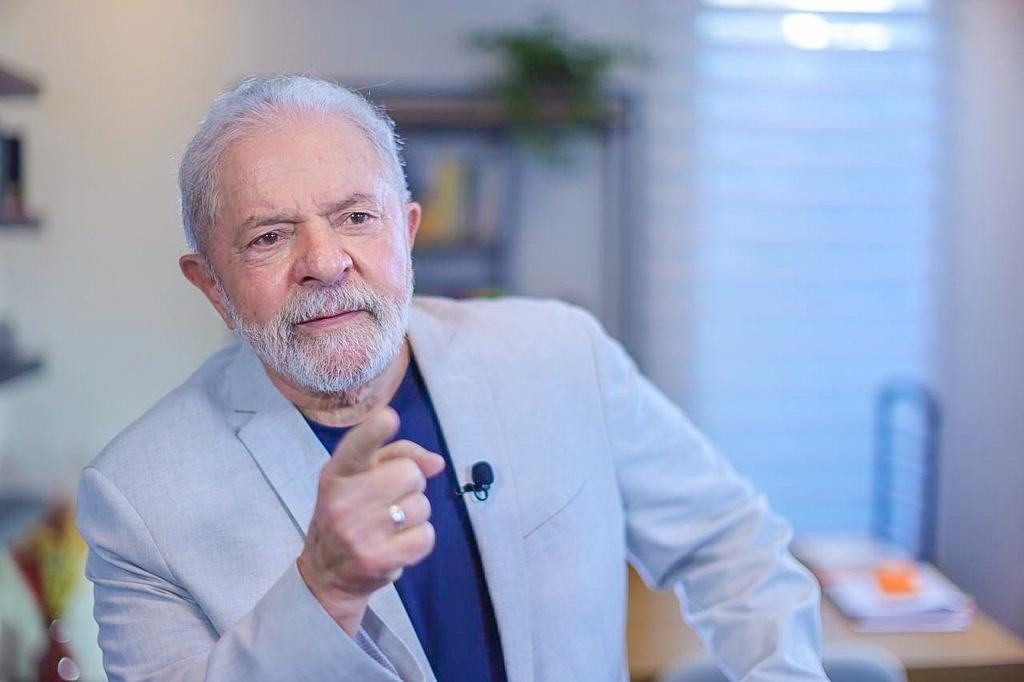 Em primeira pesquisa sem Moro, Lula mantém liderança com 44% das intenções de votos