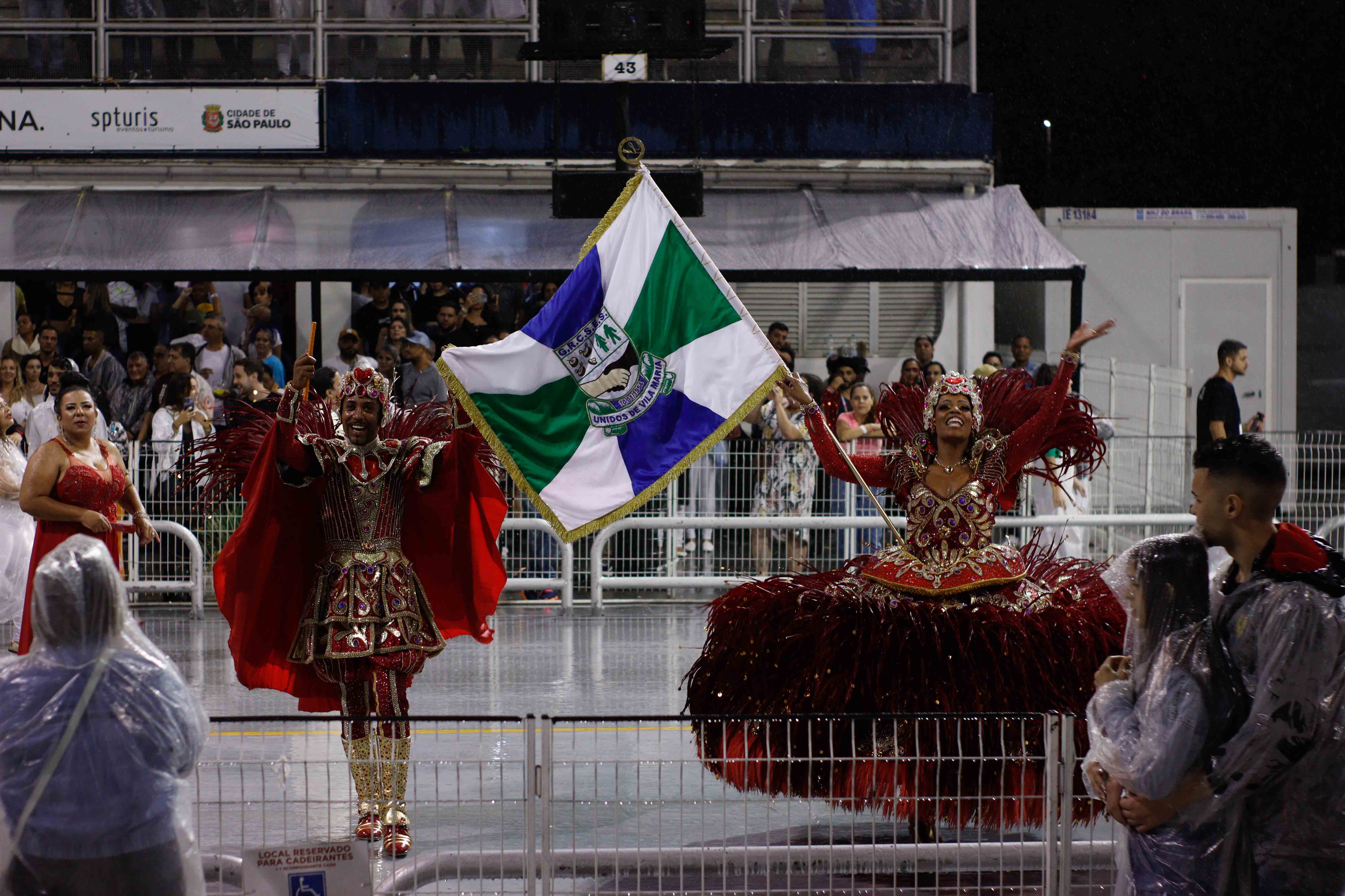 Desfile das campeãs 2022 da Unidos de Vila Maria. Foto: Bruno Giannelli/SRzd