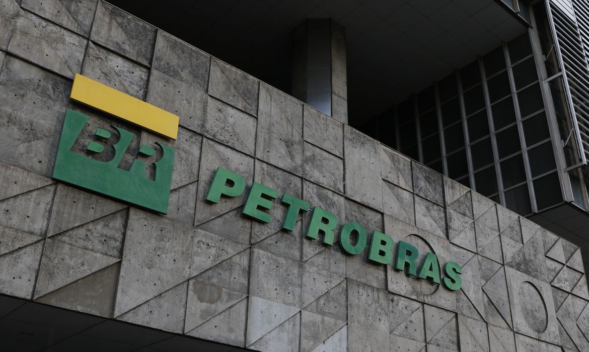 Petrobras reduz preço do diesel e deve impactar no preço dos alimentos