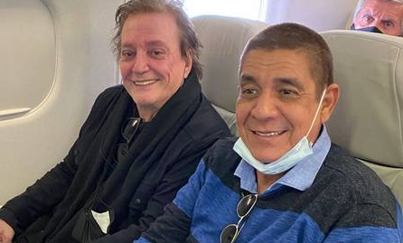 Alma gêmea: Fábio Junior e Zeca Pagodinho têm encontro surpresa no avião