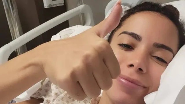 Anitta é internada novamente em hospital de São Paulo