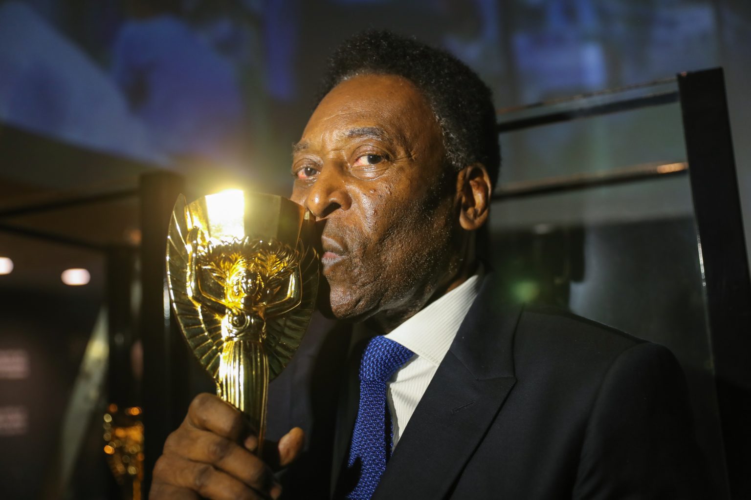 Respeitado pelos rivais: Pelé é reverenciado por clubes brasileiros