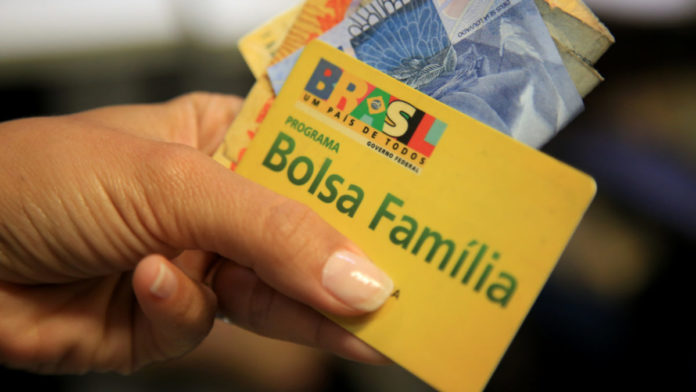 Bolsa Família: Senadores do Rio de Janeiro votam contra os pobres