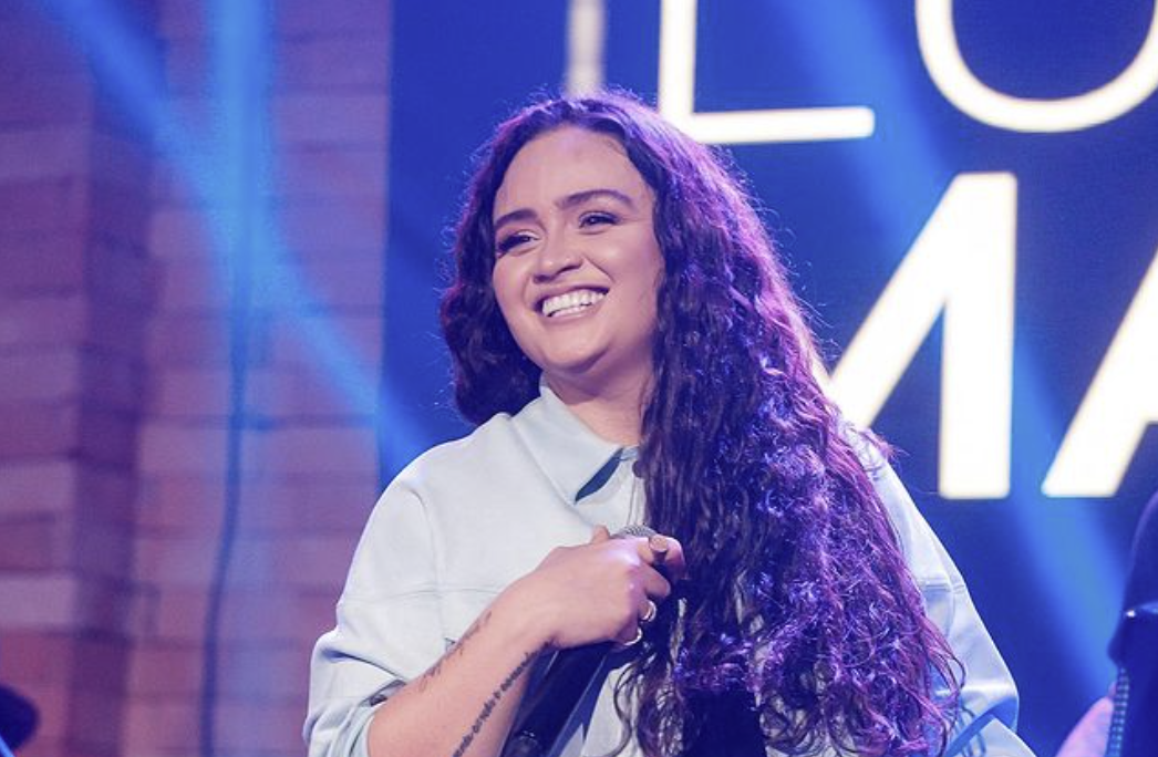 Cantora Luiza Martins passa mal e abandona show