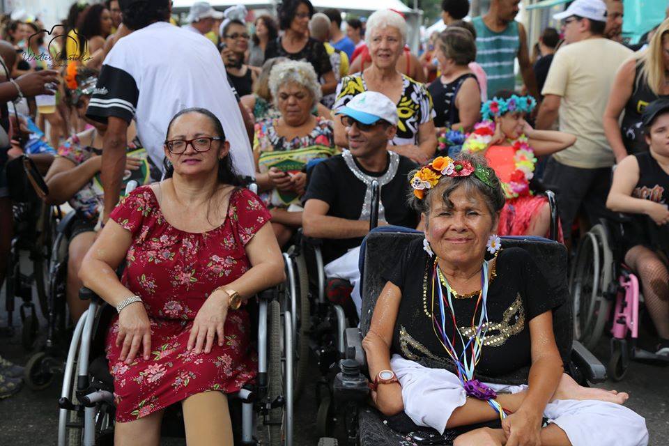 Bloco de Carnaval protesta contra extinção da Secretaria dos Direitos da Pessoa com Deficiência