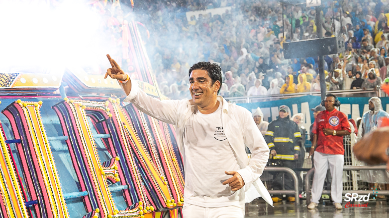 Marcelo Adnet assume cargo diretivo em escola de samba do Rio de Janeiro