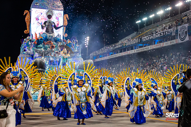 Em desfile sobre Iemanjá, Torcida Jovem se destaca positivamente no Grupo de Acesso 2