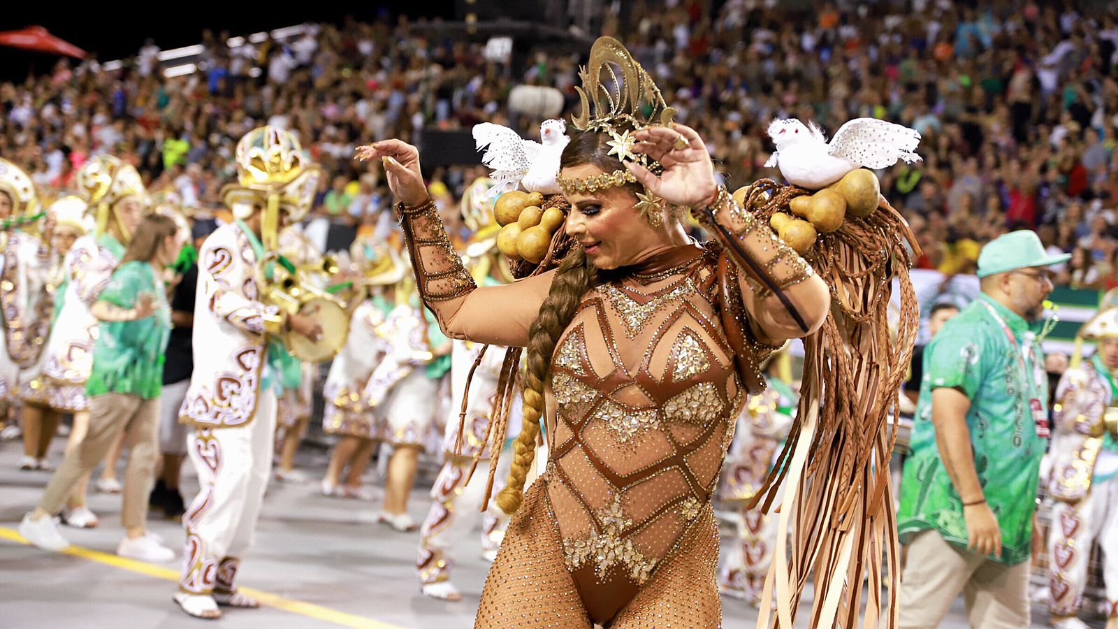 Viviane Araújo: Uso de Ozempic e comparações entre Carnaval e Parintins