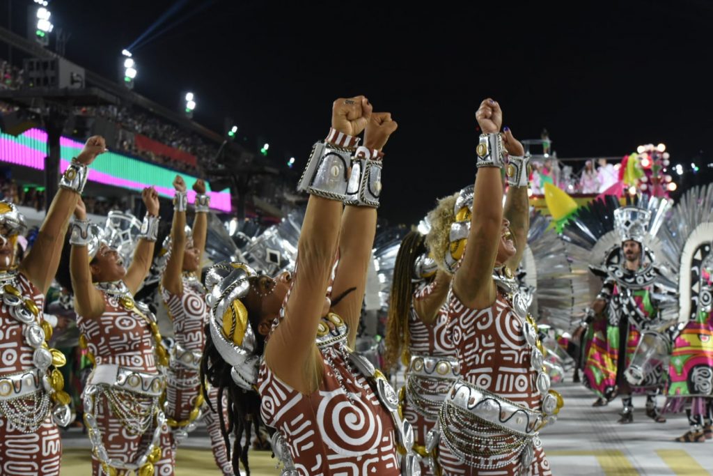 Mangueira no Desfile das Campeãs 2023. Foto: Juliana Dias/SRzd