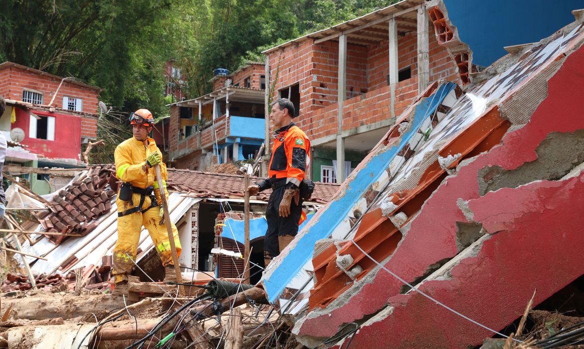 Temporais em São Sebastião: Instituto apontou, há 4 anos, alto risco em 161 casas