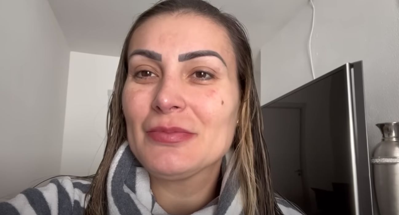 Andressa Urach fala sobre sua volta à igreja evangélica