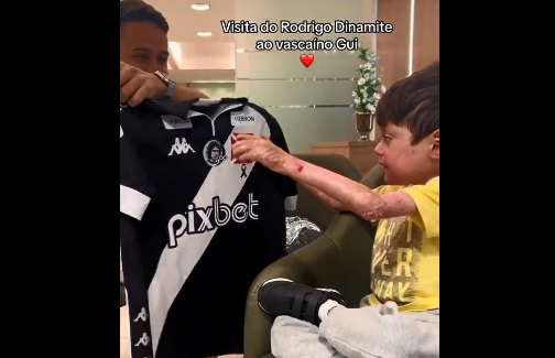 VÍDEO: O pequeno Gui, torcedor ilustre do Vasco, é novo âncora do JN?