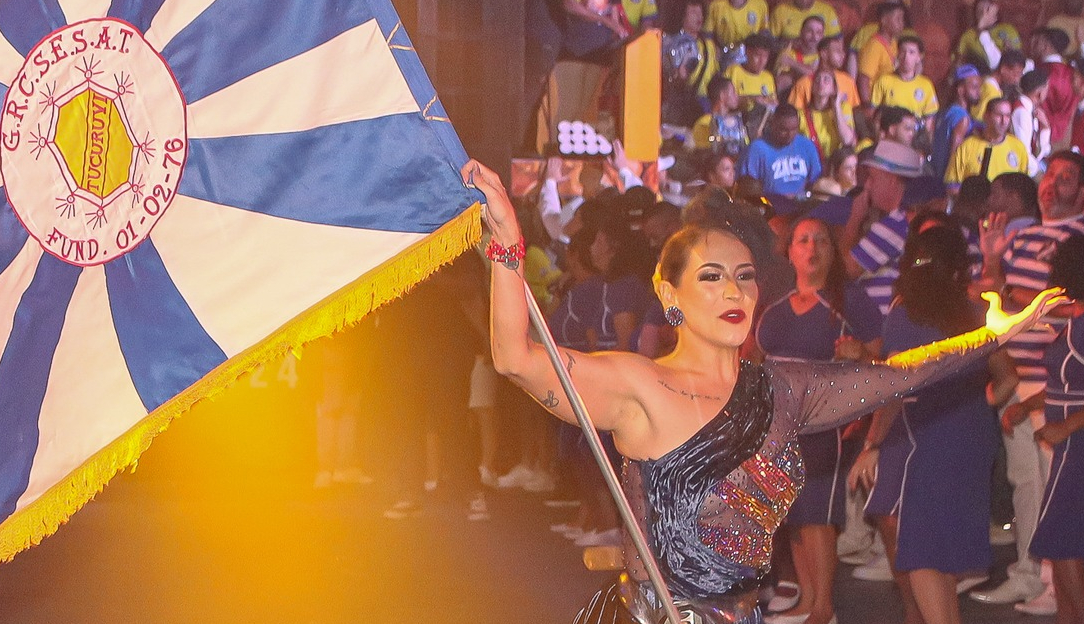 Porta-bandeira da Tucuruvi revela chateação e espera julgamento que valorize a dança