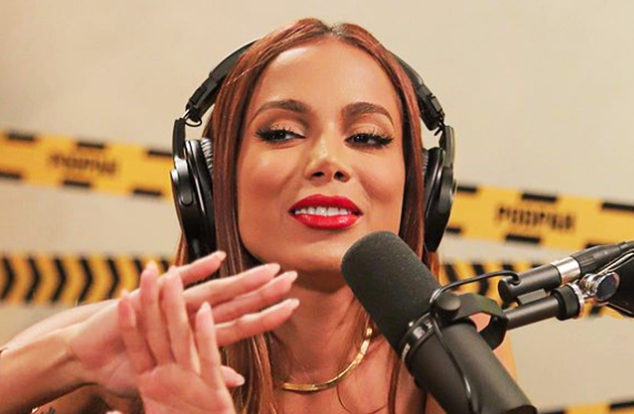 ‘Dei pra alguém’, debocha Anitta em resposta sobre sucesso na carreira