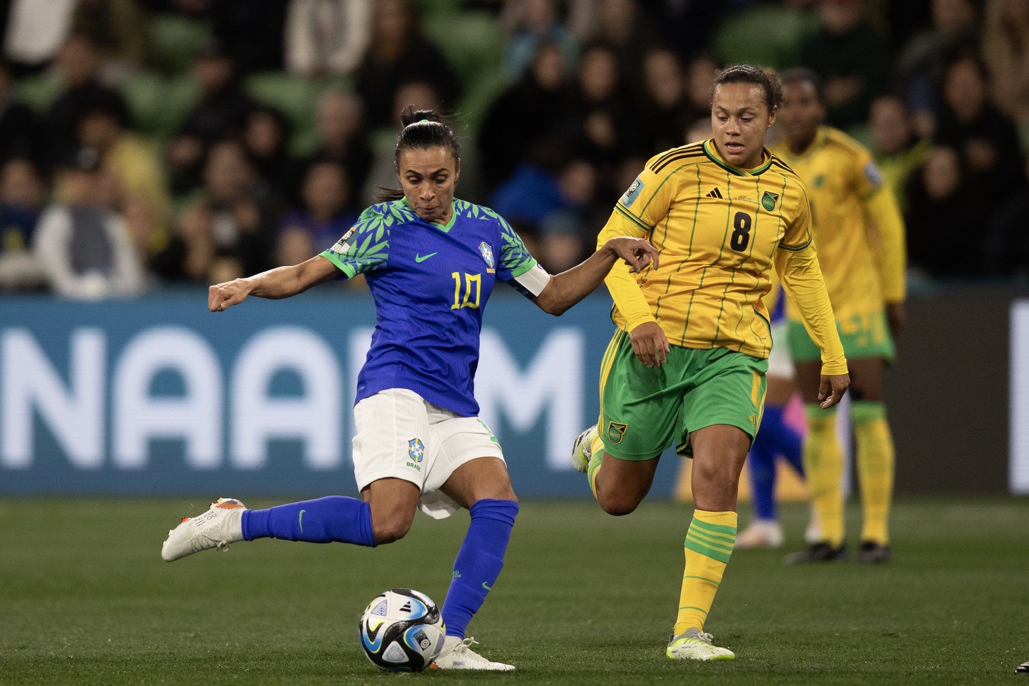 Decepção! Brasil empata com a Jamaica e está fora da Copa  Feminina