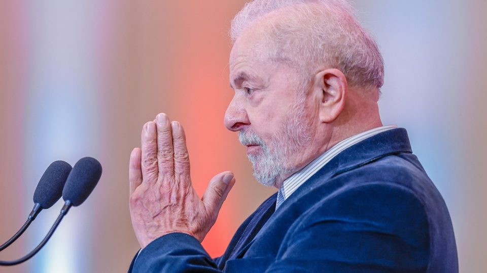 Aprovação de Lula entre evangélicos supera reprovação pela primeira vez