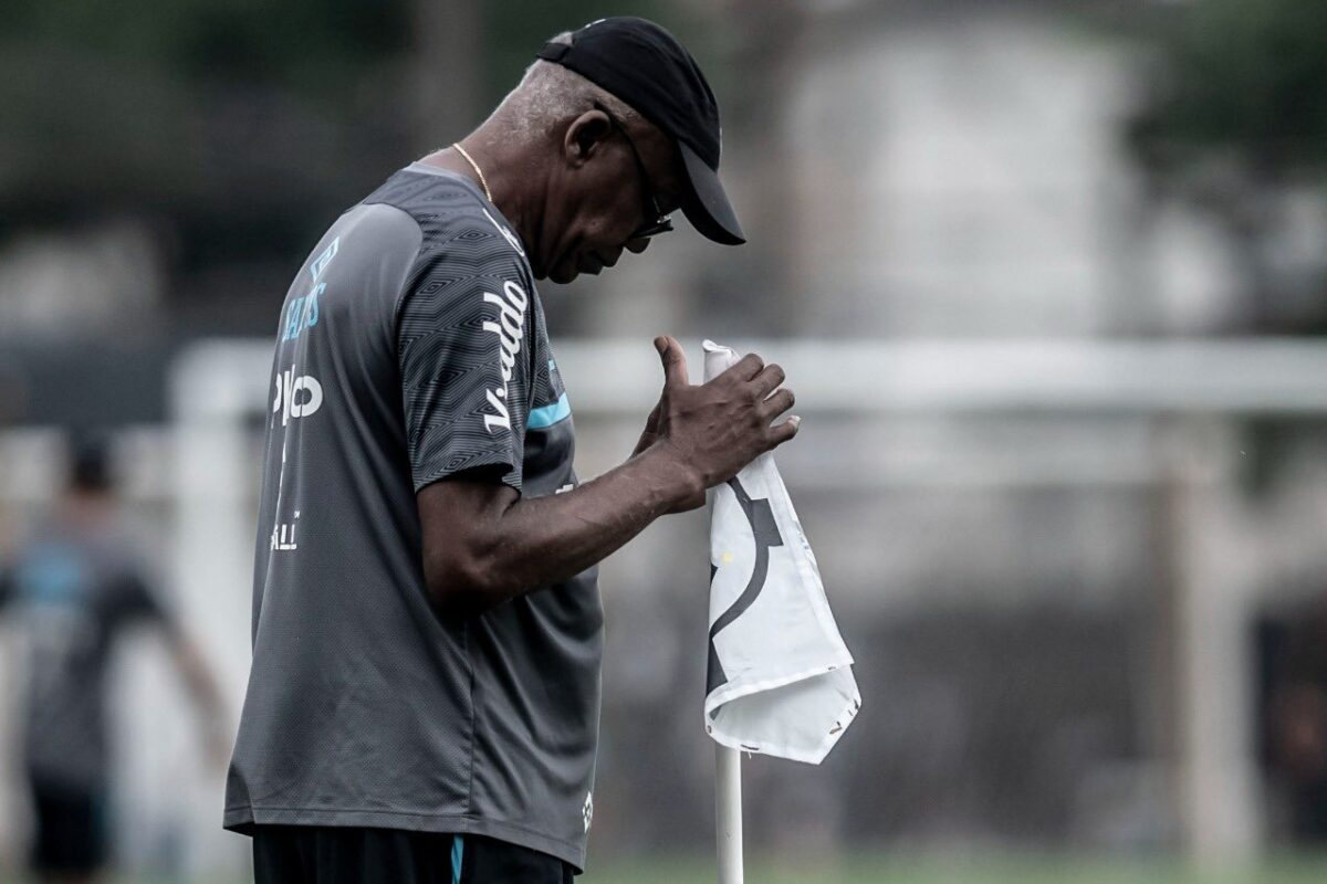 Ídolo do Santos, Serginho Chulapa é preso por não pagar pensão