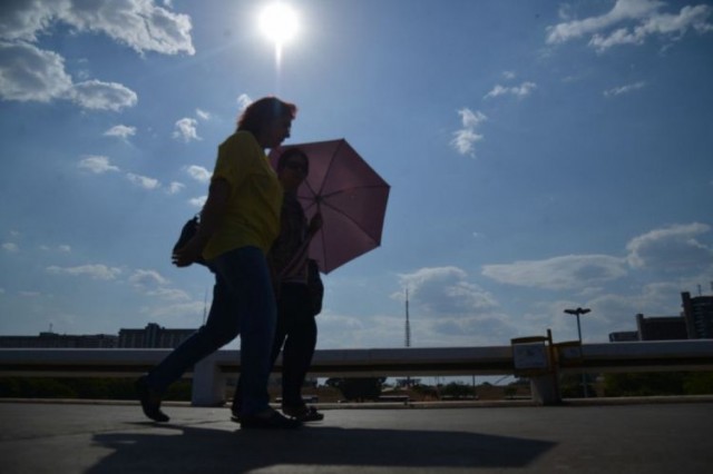 Calor de até 45ºC: massa de ar quente chega ao Brasil