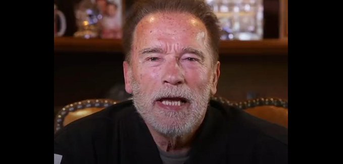 Schwarzenegger condena Israel: ‘Inocentes sendo mortos, torturados e queimados’