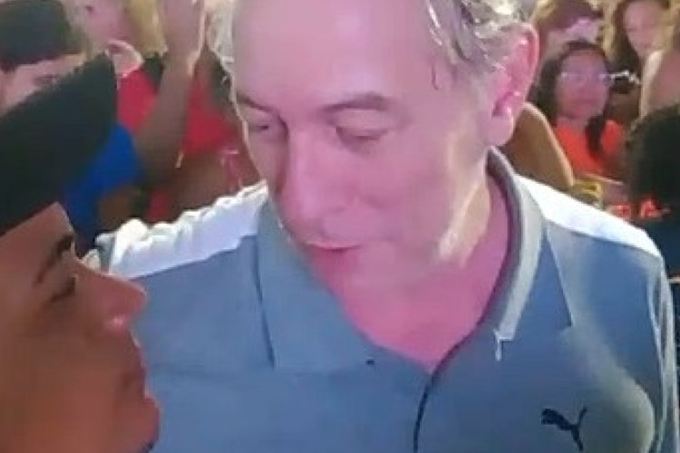 VÍDEO: Ciro Gomes dá tapa em homem após ser chamado de ‘bandido’