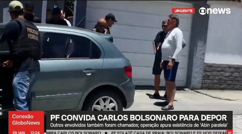Rio: Veja o momento em que PF deixa casa dos Bolsonaro em Angra dos Reis