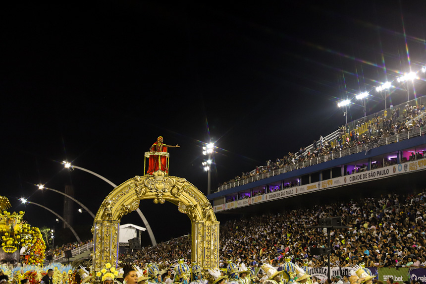 Desfile 2024 da Camisa 12. Foto: Cesar R. Santos/SRzd