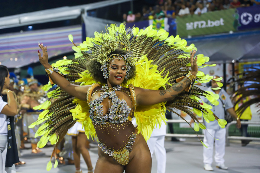 Desfile 2024 da Camisa 12. Foto: Cesar R. Santos/SRzd