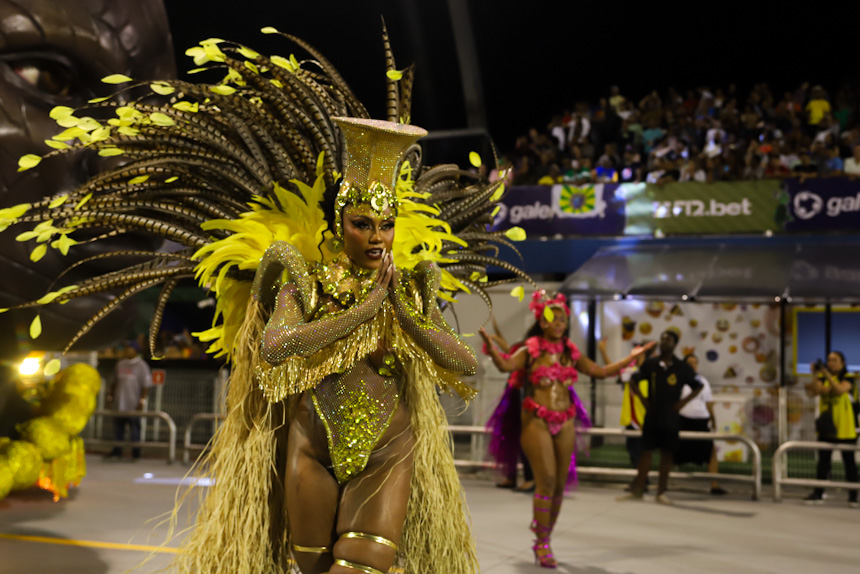 Desfile 2024 da Camisa 12. Foto: Cesar R. Santos/SRzd