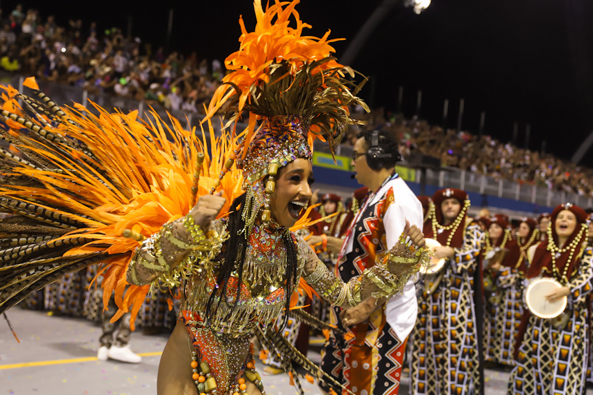 Desfile 2024 da Dragões da Real. Foto: Cesar R. Santos/SRzd