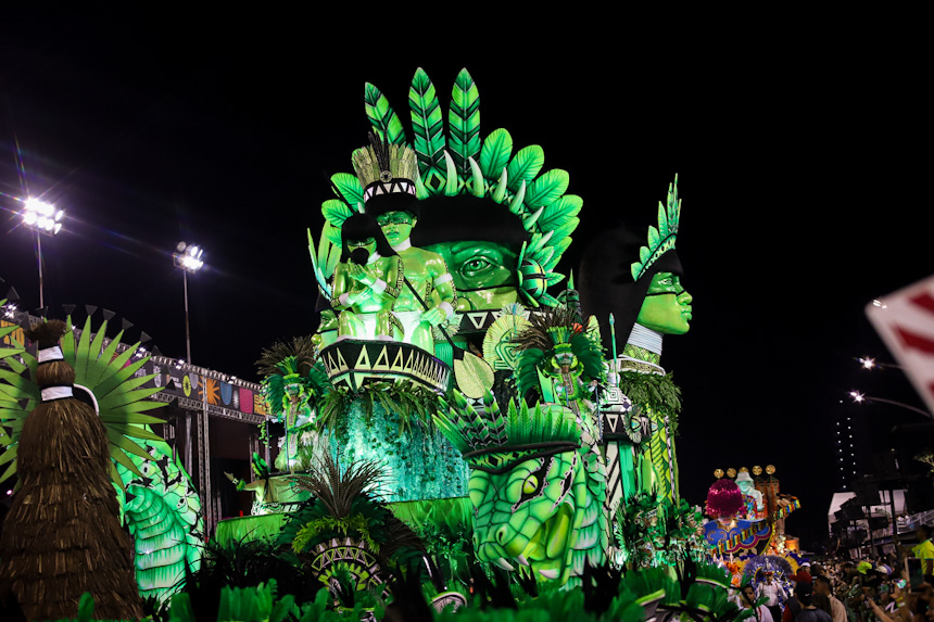 Desfile 2024 da Mocidade Alegre. Foto: Cesar R. Santos/SRzd