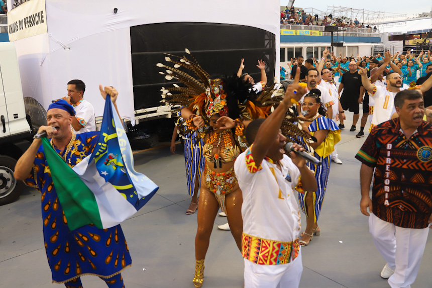 Desfile 2024 da Unidos do Peruche. Foto: Cesar R. Santos/SRzd