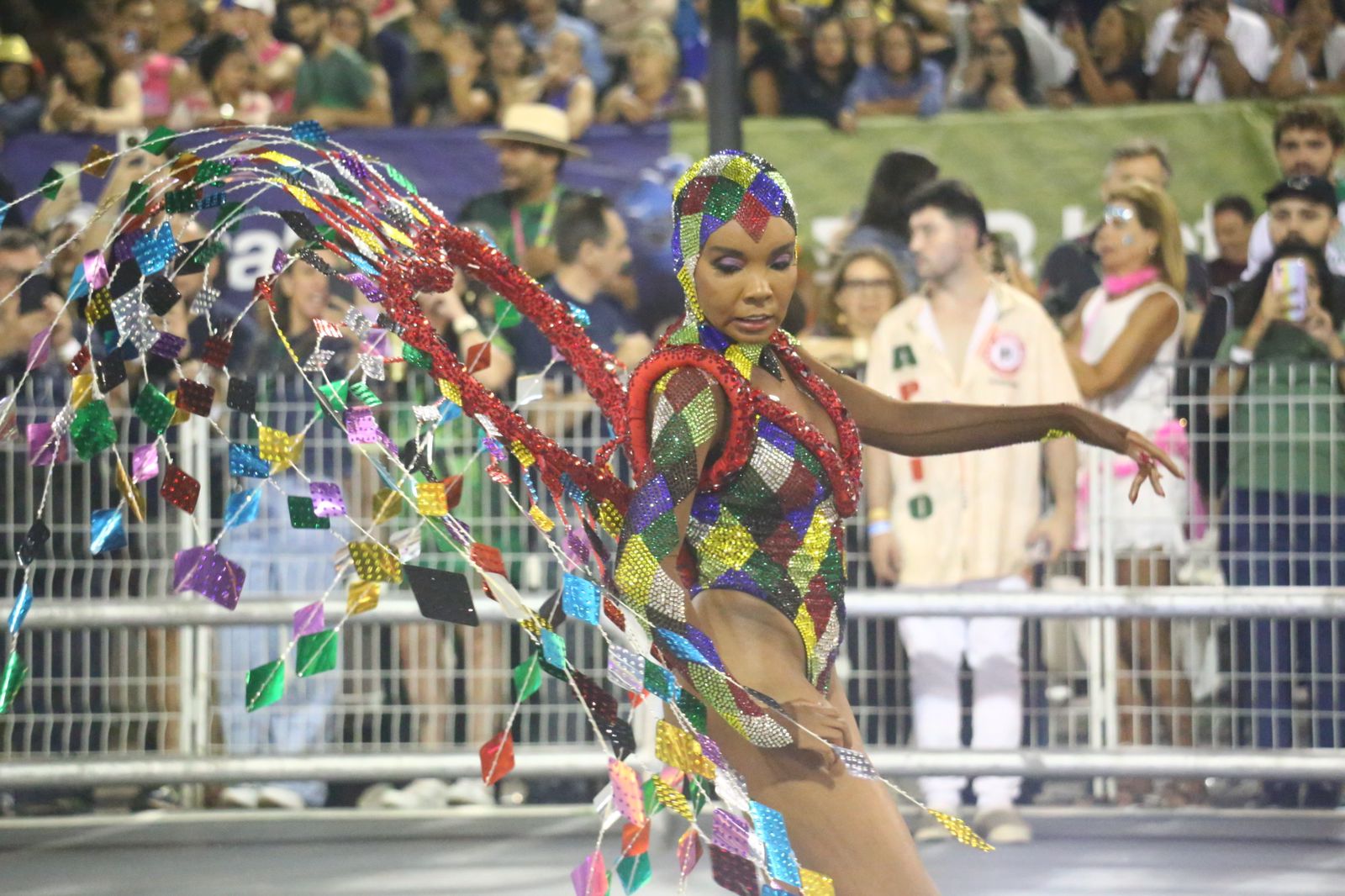 Mocidade Alegre no desfile das campeãs 2024. Foto: Kleber Santos