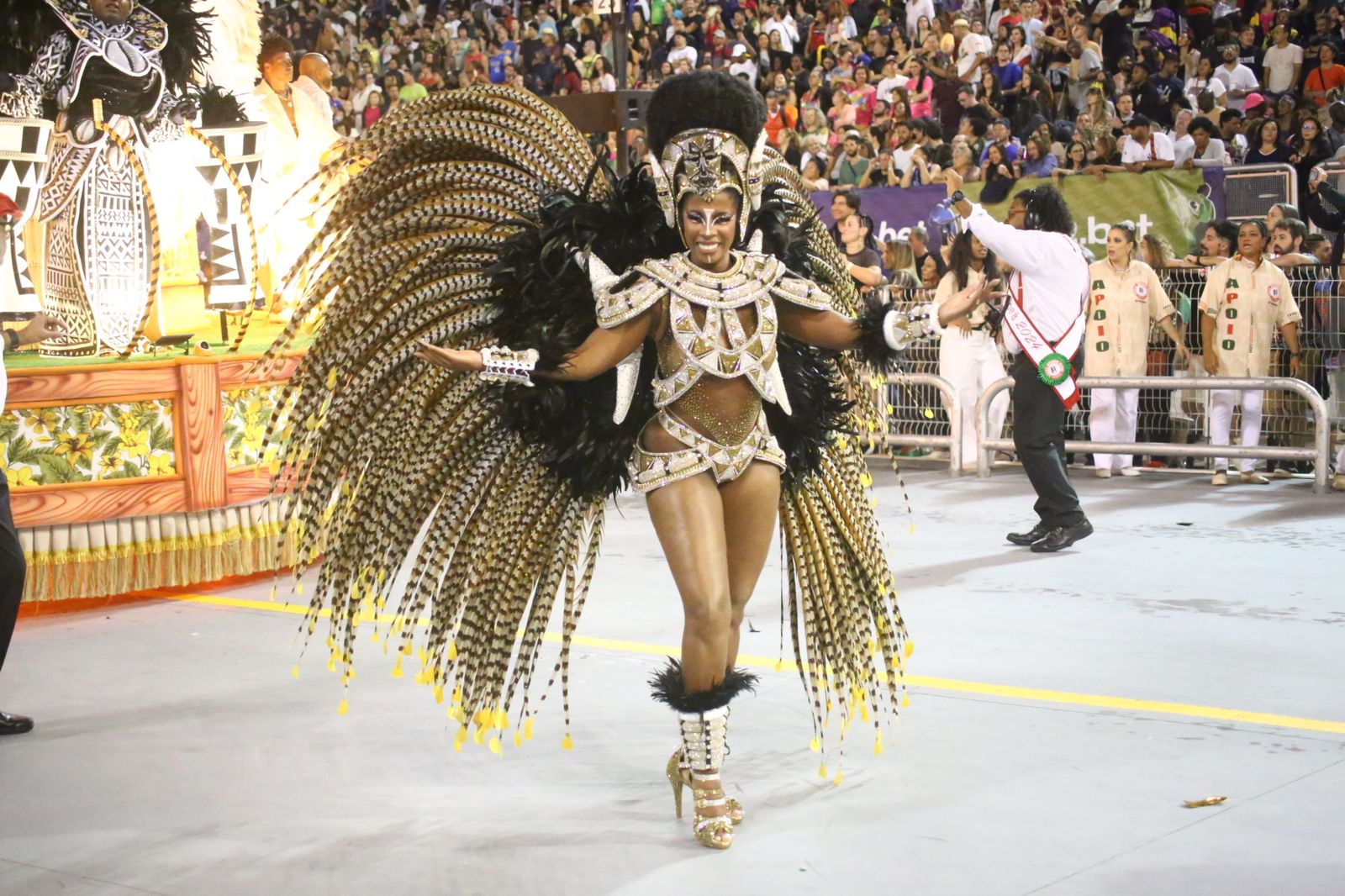 Mocidade Alegre no desfile das campeãs 2024. Foto: Kleber Santos