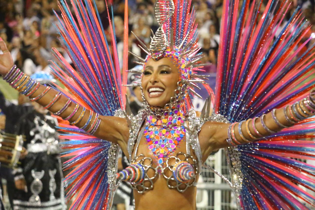 Sabrina Sato com a Gaviões da Fiel no desfile das campeãs 2024. Foto: Kleber Santos