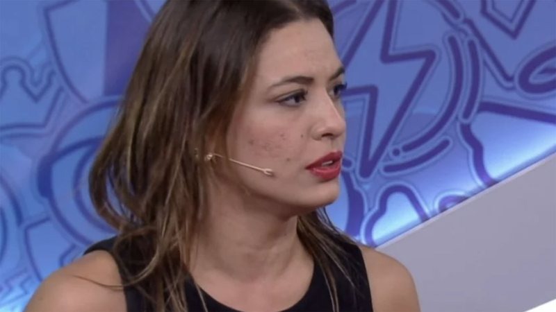 Danada! Beatriz Reis estrela propaganda das Casas Bahia