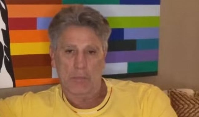 VÍDEO: Após ser resgatado, Renato Gaúcho relata drama em hotel no Sul